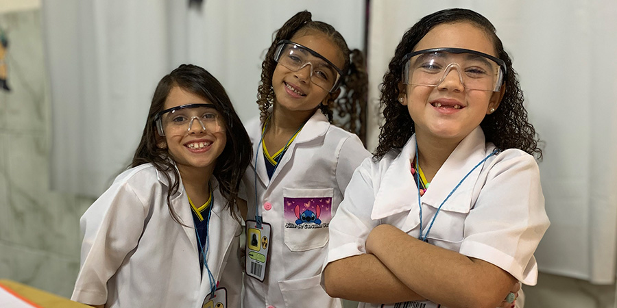 Educação STEM: como funciona essa abordagem integrada de ensino