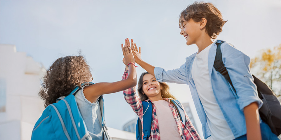 Sinais de liderança nos jovens aparecem no dia a dia escolar e familiar